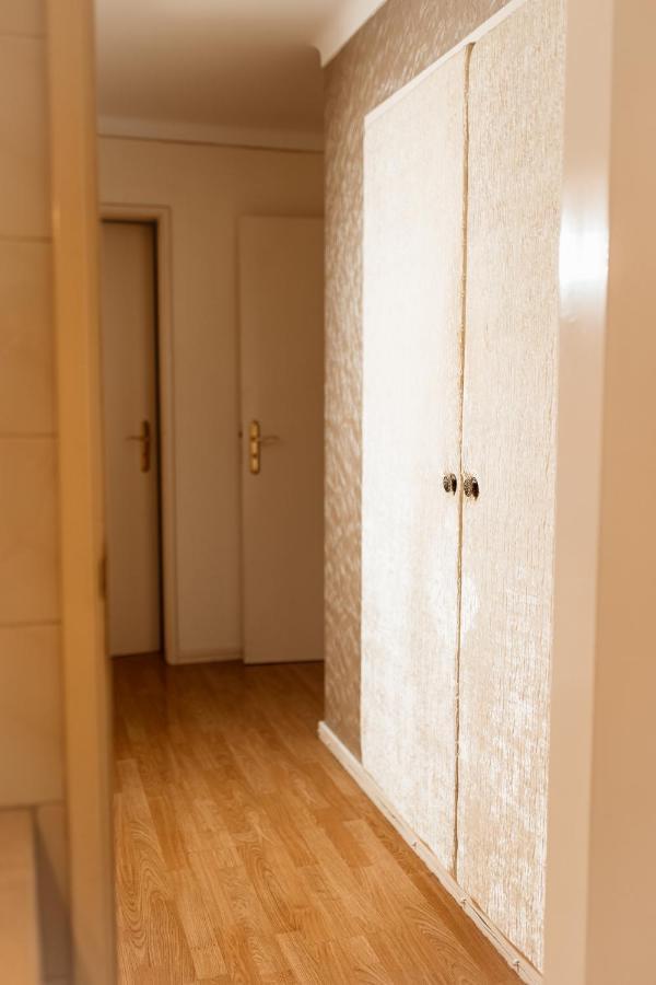 Apartment In Lisbon With 3 Bedroom Cozy Experience โลวเรส ภายนอก รูปภาพ